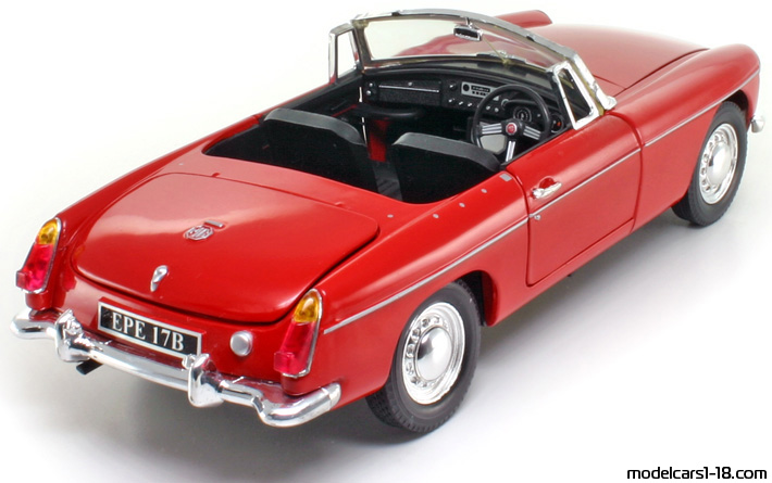 1963 - MG MGB MkI Corgi 1/18 (Red) Rear right side