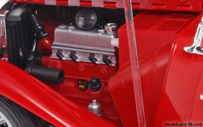 1947 - MG TC Midget Road Signature 1/18 (Rot) Kofferraum / Klappbare Scheinwerfer