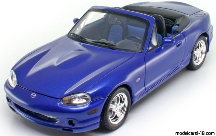 1999 - Mazda MX-5 Gate 1/18 - Front left side