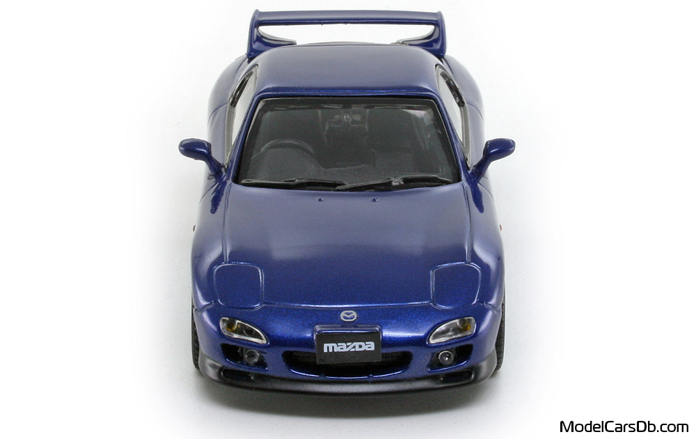 2001 - Mazda RX-7 Type R Bathurst (FD3S) Kyosho 1/43 (Blue) Front end