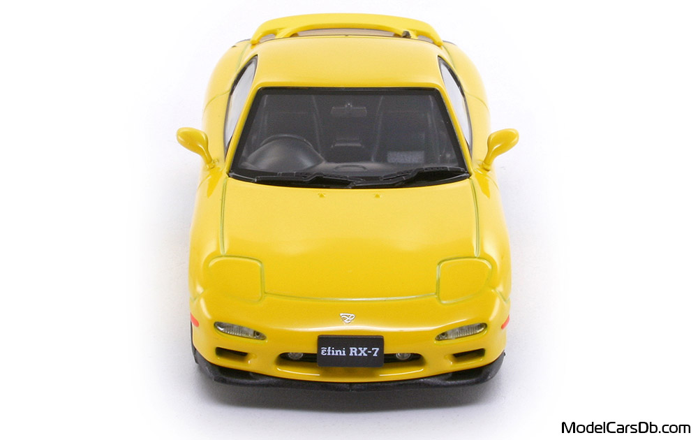 1993 - Mazda RX-7 Hachette 1/43 (Yellow) Front end