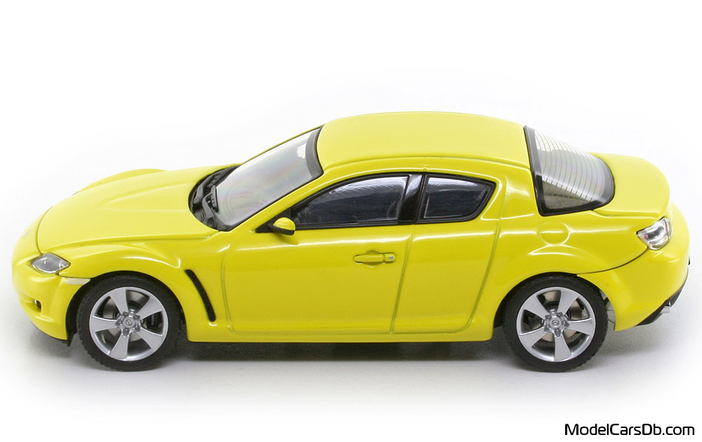 2003 - Mazda RX-8 AutoArt 1/43 (Gelb) Seite