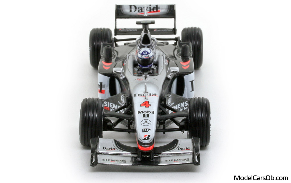 2001 - McLaren Mercedes MP4-16 Hot Wheels 1/43 (Light Silver / Black) Front end