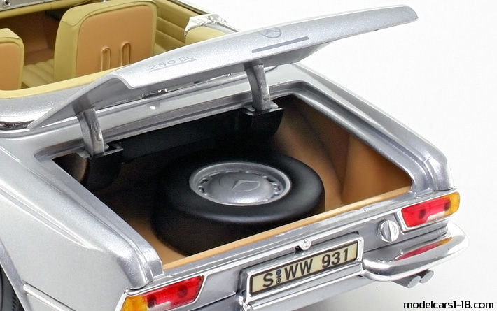 1963 - Mercedes 280 SL (W113) Anson 1/18 (Серебристый) Багажник / Поднимающиеся фары