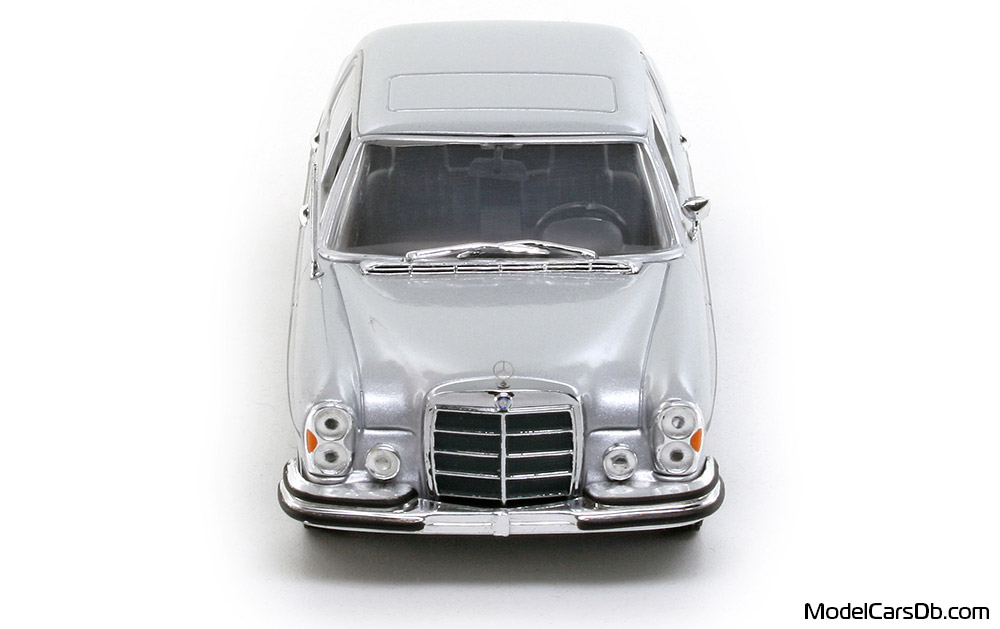 1968 - Mercedes 300 SEL 6.3 (W109) Minichamps 1/43 (Silver) Front end