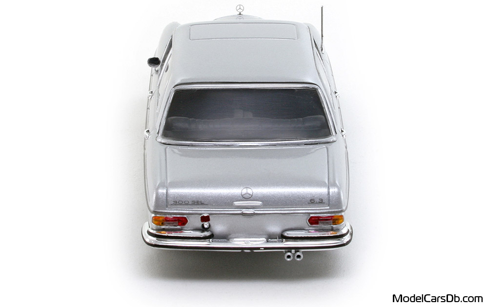 1968 - Mercedes 300 SEL 6.3 (W109) Minichamps 1/43 (Silver) Rear end