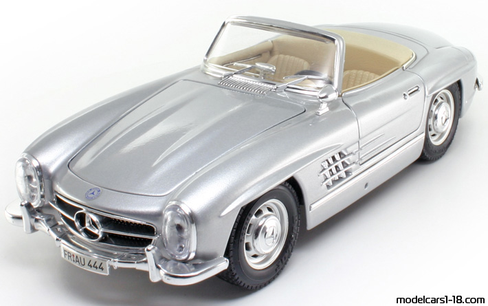 1957 - Mercedes 300 SL (W198) Bburago 1/18 - Vorne linke Seite