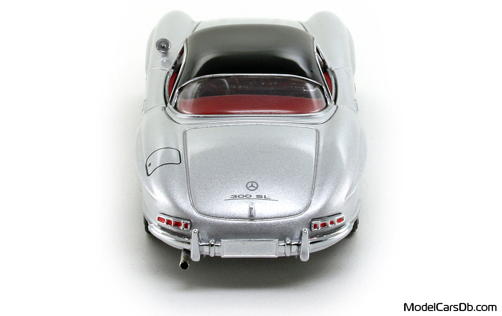1957 - Mercedes 300 SL (W198) Schuco 1/43 (Silver / Black) Rear end