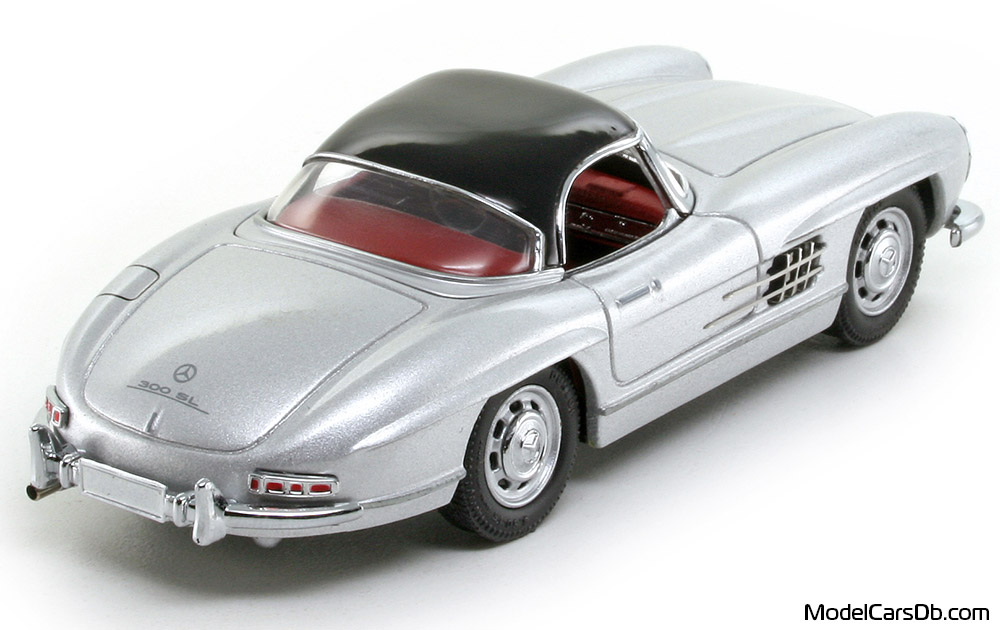 1957 - Mercedes 300 SL (W198) Schuco 1/43 (Silver / Black) Rear right side
