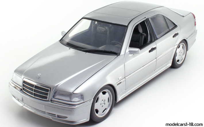 1993 - Mercedes C 36 AMG (W202) UT 1/18 - Vorne linke Seite