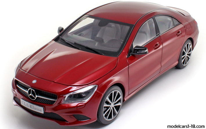 2014 - Mercedes CLA (C117) Norev 1/18 - Front left side