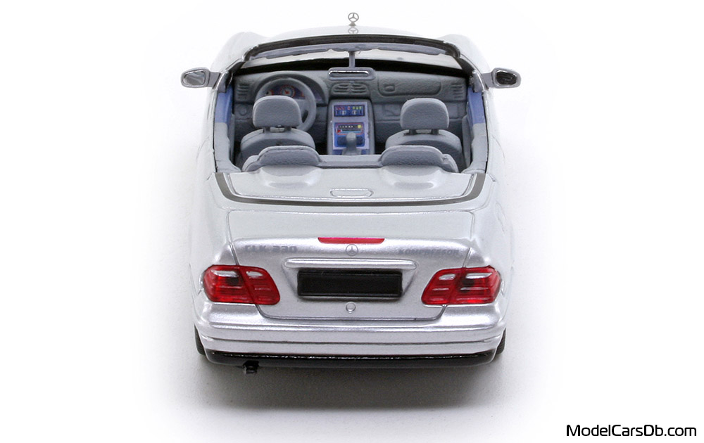 1999 - Mercedes CLK 230 (A208) Schuco 1/43 (Сребрист) Задница