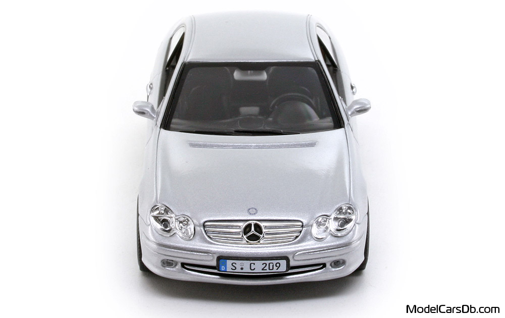 2003 - Mercedes CLK 320 (C209) Minichamps 1/43 (Silber) Front