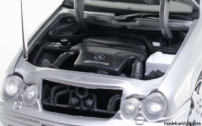1997 - Mercedes CLK 55 AMG (C208) Anson 1/18 (Silber) Motor