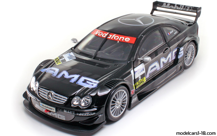 2002 - Mercedes CLK DTM (C209) Maisto 1/18 (Black) Front left side