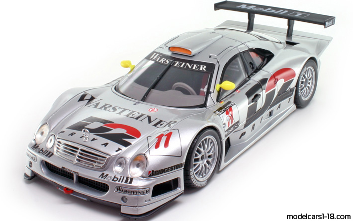 1998 - Mercedes CLK GTR Maisto 1/18 (Silver) Front left side