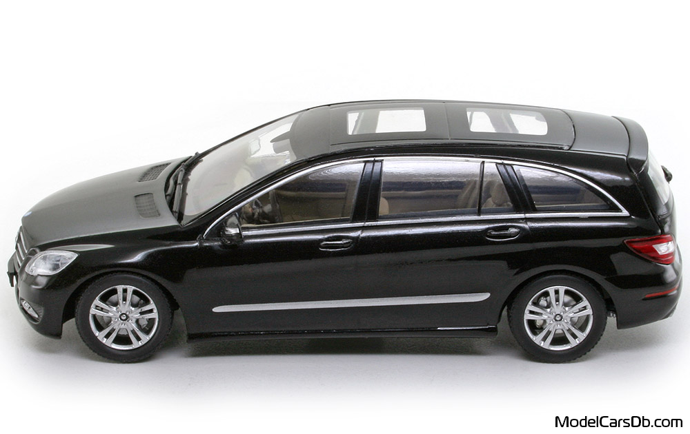 2011 - Mercedes R 350 (W251) Minichamps 1/43 (Black) Side