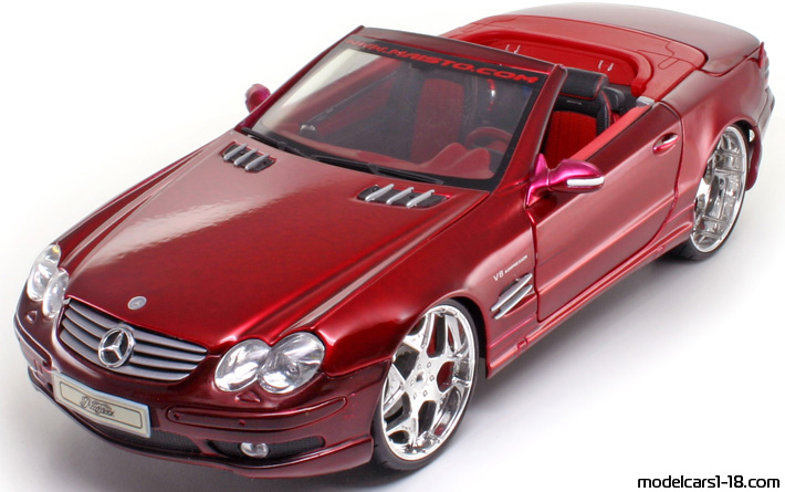 2001 - Mercedes SL 55 AMG (R230) Maisto 1/18 - Vorne linke Seite