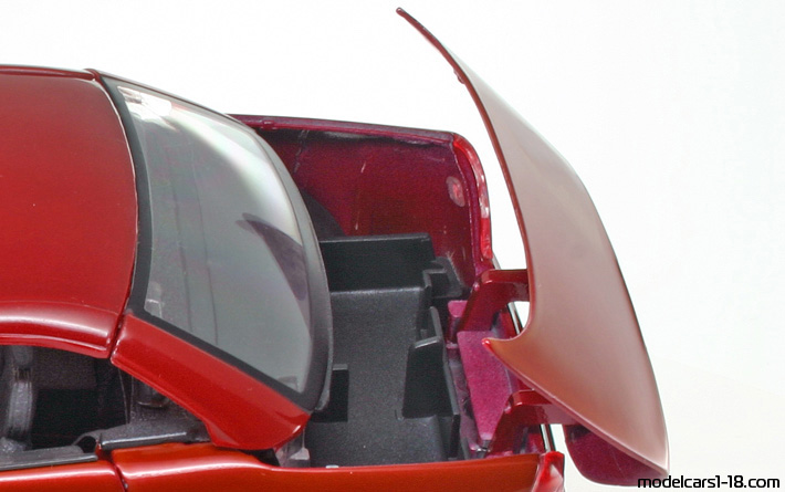 2001 - Mercedes SLK 230 (R170) Maisto 1/18 (Braun) Kofferraum / Klappbare Scheinwerfer