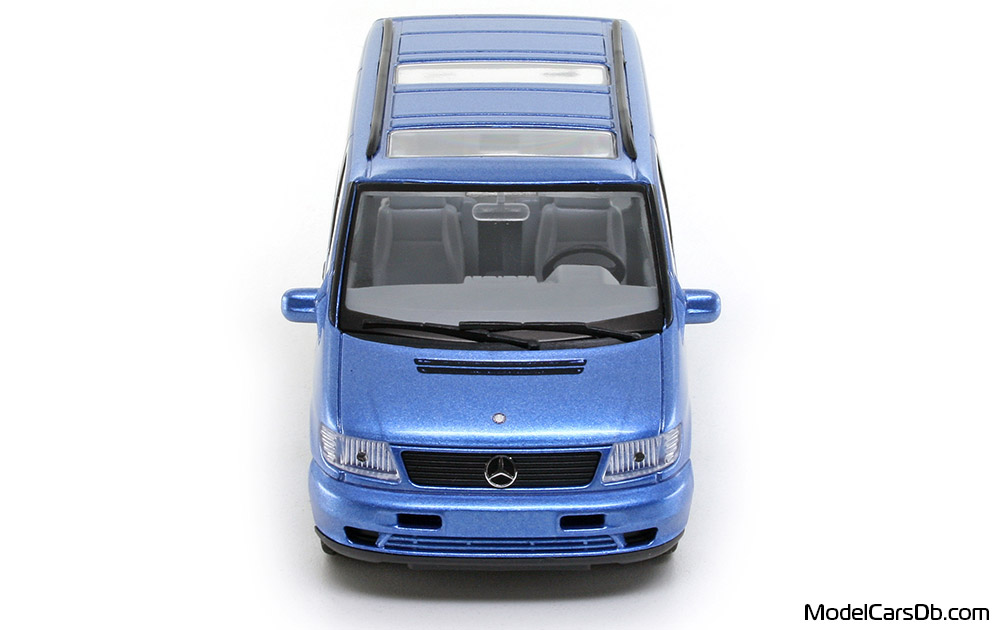 2003 - Mercedes V 230 (W638) Schuco 1/43 (Blue) Front end