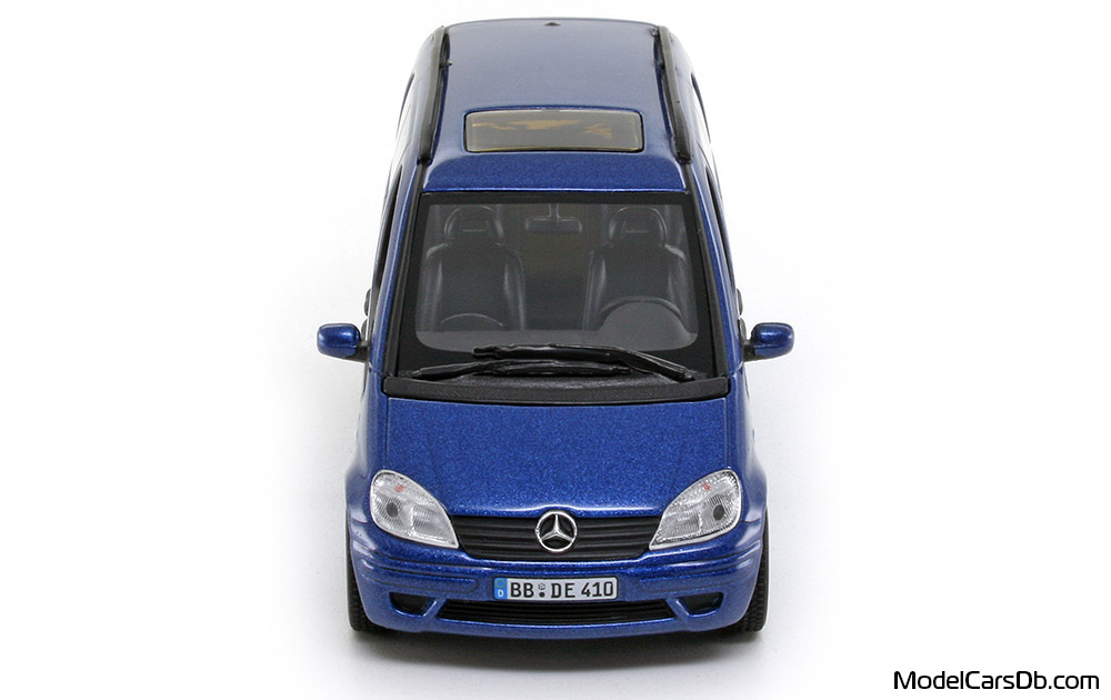 2004 - Mercedes Vaneo (W414) Minichamps 1/43 (Blue) Front end