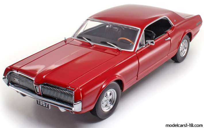 1967 - Mercury Cougar XR7 Sun Star 1/18 - Vorne linke Seite