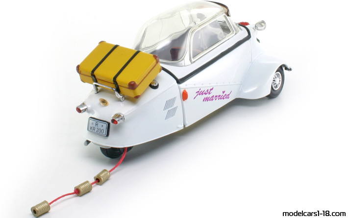 1955 - Messerschmitt KR200 Just Married Revell 1/18 (Weiß) Hinten rechte seite