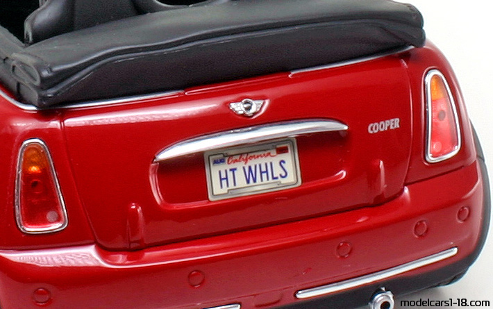2003 - Mini Cooper Hot Wheels 1/18 (Kрасный) Багажник / Поднимающиеся фары