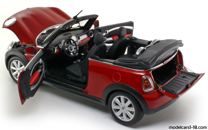 2003 - Mini Cooper Kyosho 1/18 (Red) Opening parts