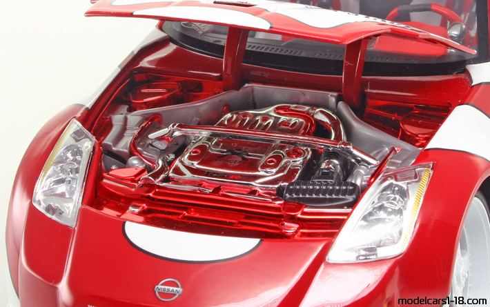 2003 - Nissan 350Z (Z33) Jada Toys 1/18 (Rot / Weiß) Motor