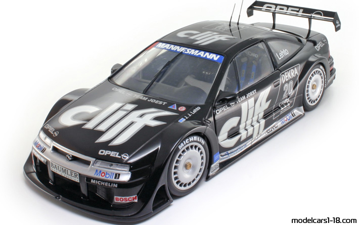 1995 - Opel Calibra V6 DTM UT 1/18 - Vorne linke Seite