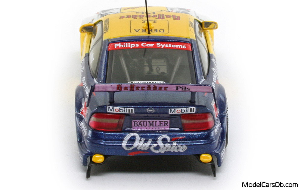 1995 - Opel Calibra V6 Minichamps 1/43 (Yellow / Blue) Rear end