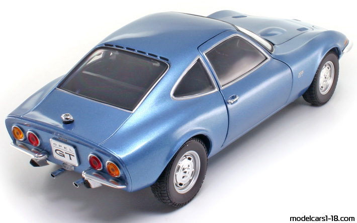 1968 - Opel GT Minichamps 1/18 (Blau) Hinten rechte seite