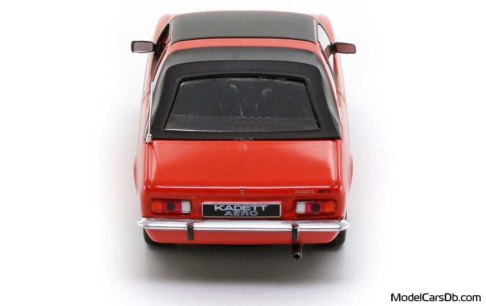 1976 - Opel Kadett Aero Altaya 1/43 (Rot) Heck