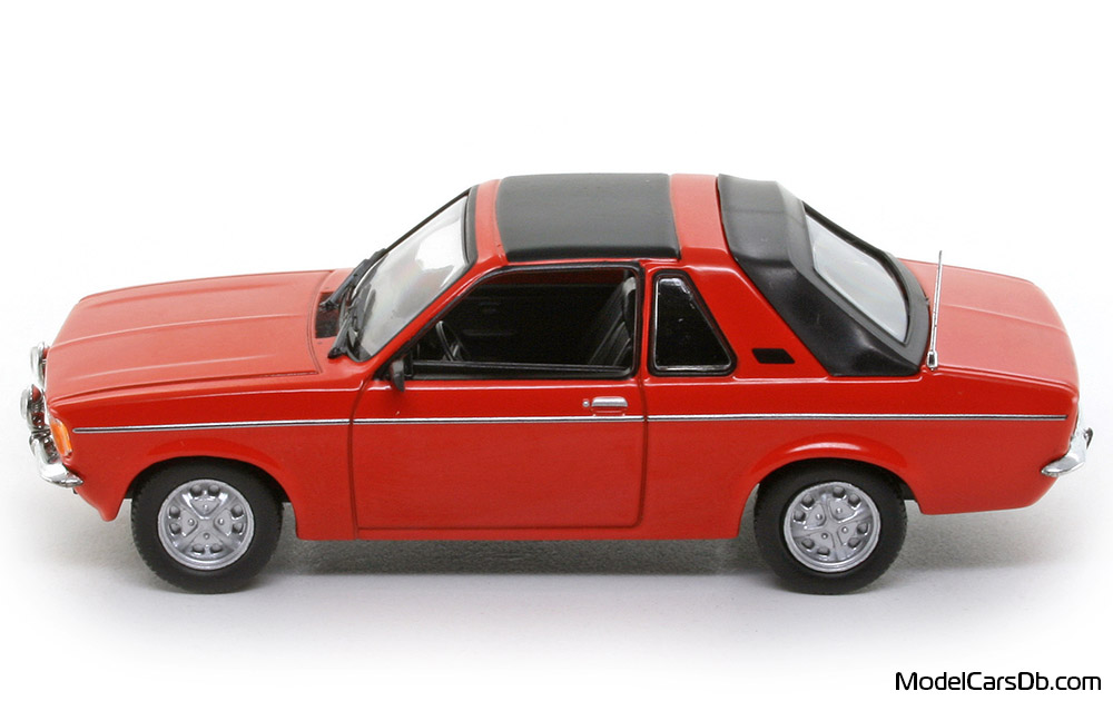1976 - Opel Kadett Aero Altaya 1/43 (Rot) Seite