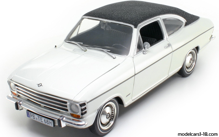 1967 - Opel Olympia Revell 1/18 - Предна лява страна