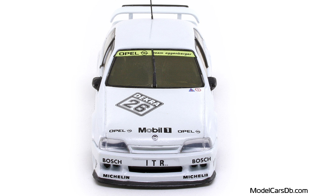 1991 - Opel Omega 3000 24V Minichamps 1/43 (White) Front end