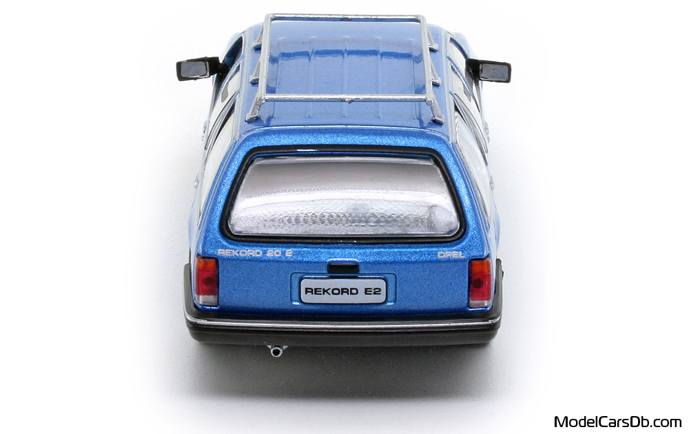 1982 - Opel Rekord Caravan 2.0 E Altaya 1/43 (Blue) Rear end