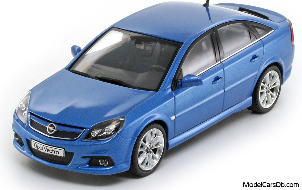 Opel Vectra OPC (5-doors hatchback) 2005 Schuco 1:43