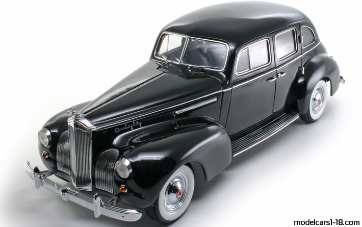 1938 - Packard 180 Signature Models 1/18 - Front left side