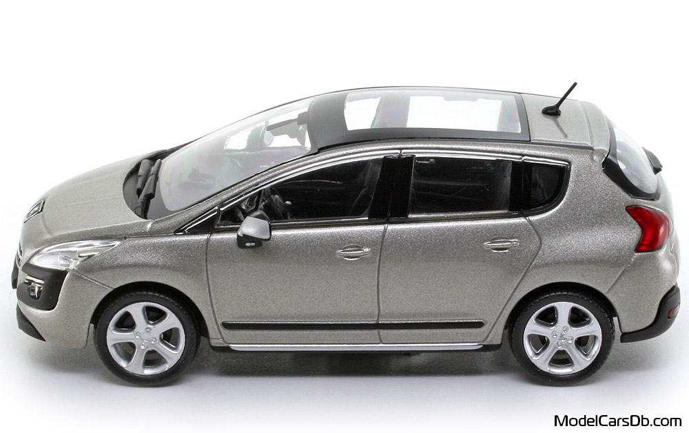 2008 - Peugeot 3008 Norev 1/43 (Grau) Seite