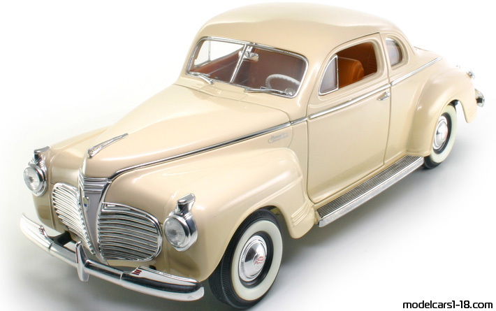 1941 - Plymouth Special Deluxe Road Signature 1/18 - Передняя левая сторона