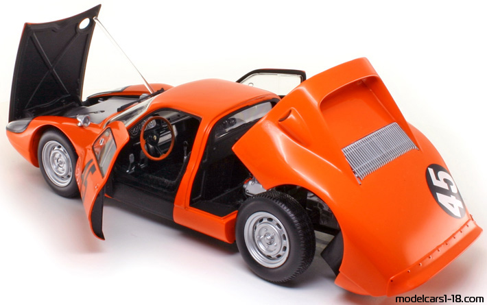 1964 - Porsche 904 Carrera GTS Minichamps 1/18 (Оранжев / Черен) Отваряеми части