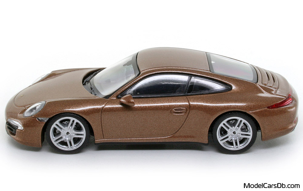 2012 - Porsche 911 Carrera 4 (991) Minichamps 1/43 (Коричневый) Сторона