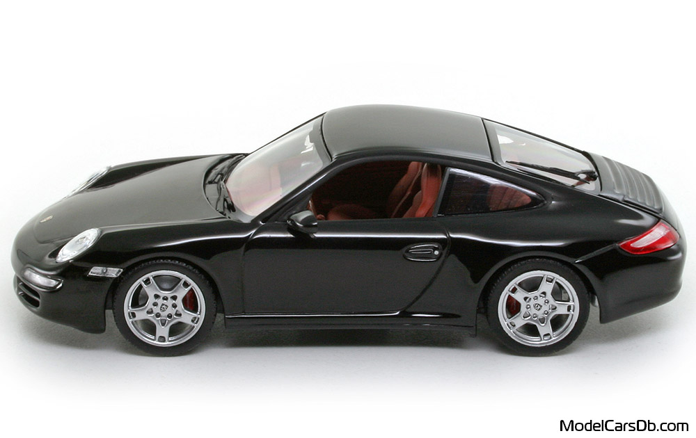 2005 - Porsche 911 Carrera 4S (997) Minichamps 1/43 (Black) Side