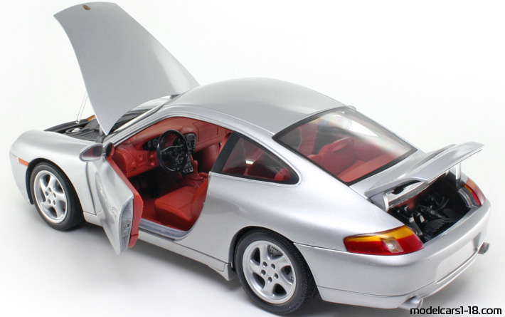 1997 - Porsche 911 Carrera (996) Gate 1/18 (Светло-серебристый) Открывающиеся части