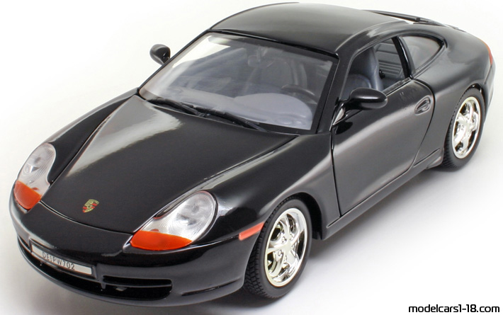 2000 - Porsche 911 Carrera (996) Motor Max 1/18 - Front left side