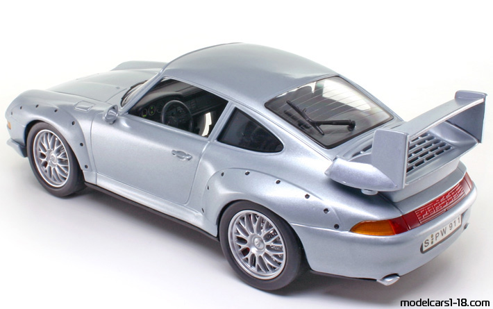 1995 - Porsche 911 GT2 (993) Anson 1/18 (Син) Отваряеми части