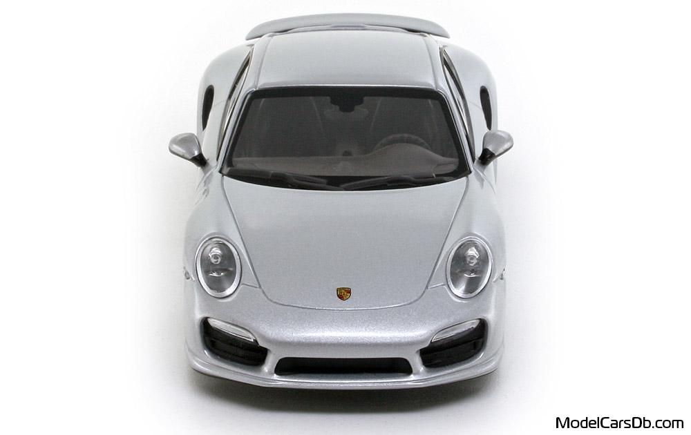2014 - Porsche 911 Turbo (991) Minichamps 1/43 (Silver) Front end