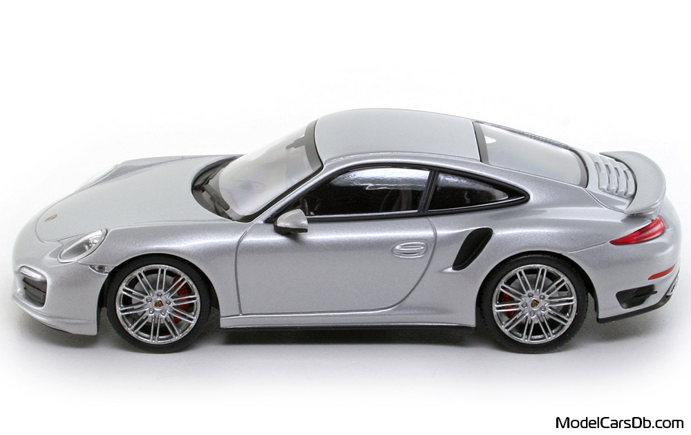 2014 - Porsche 911 Turbo (991) Minichamps 1/43 (Silver) Side